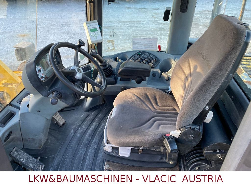 Wheel loader New Holland W190 B: picture 7