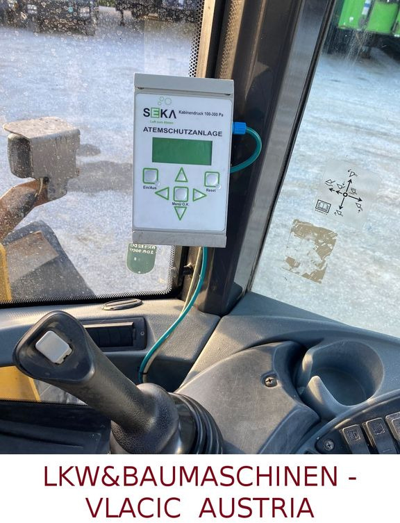 Wheel loader New Holland W190 B: picture 8