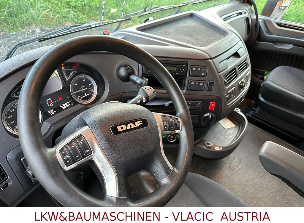 DAF XF 450 FT SSC - ADR AT-FL-EX DAF XF 450 FT SSC Mega SZM vorne Blatt feder - Tractor unit: picture 4 DAF XF 450 FT SSC - ADR AT-FL-EX DAF XF 450 FT SSC Mega SZM vorne Blatt feder - Tractor unit: picture 4