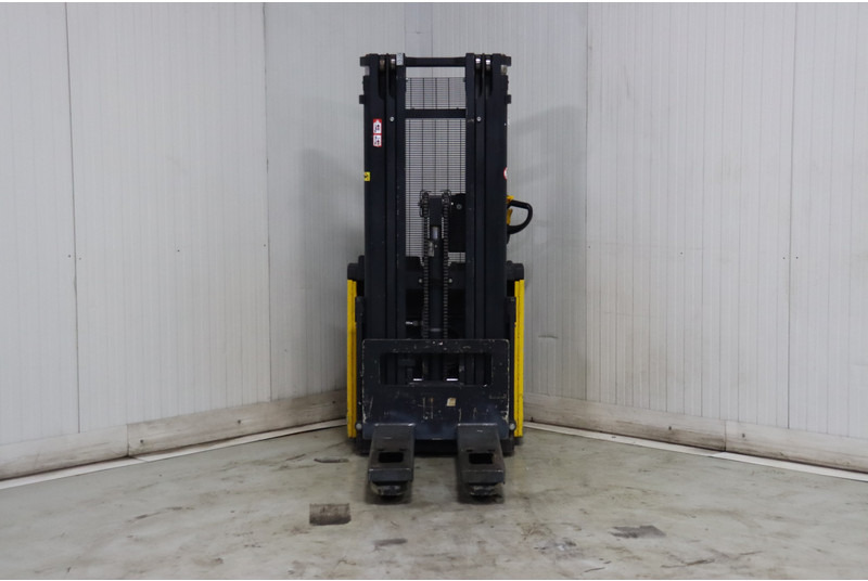 Komatsu CNI 14 - Stacker: picture 3 Komatsu CNI 14 - Stacker: picture 3