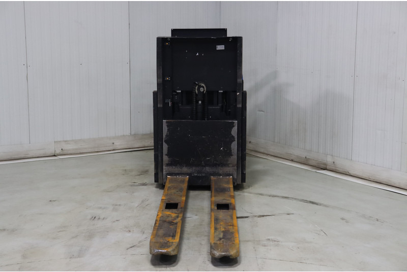 Toyota OSE120 - Order picker: picture 3 Toyota OSE120 - Order picker: picture 3