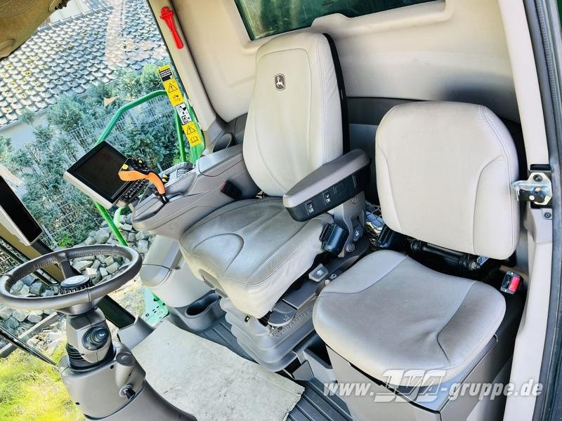 Combine harvester John Deere S780: picture 6