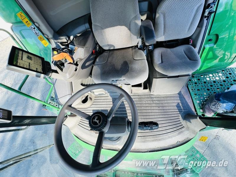 Combine harvester John Deere S790: picture 10