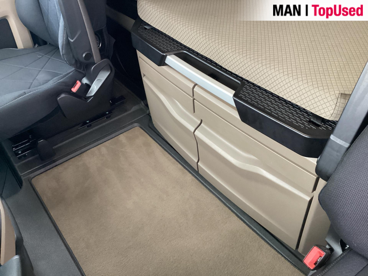 Tractor unit MAN TGX 18.510 4x4H BL SA: picture 7