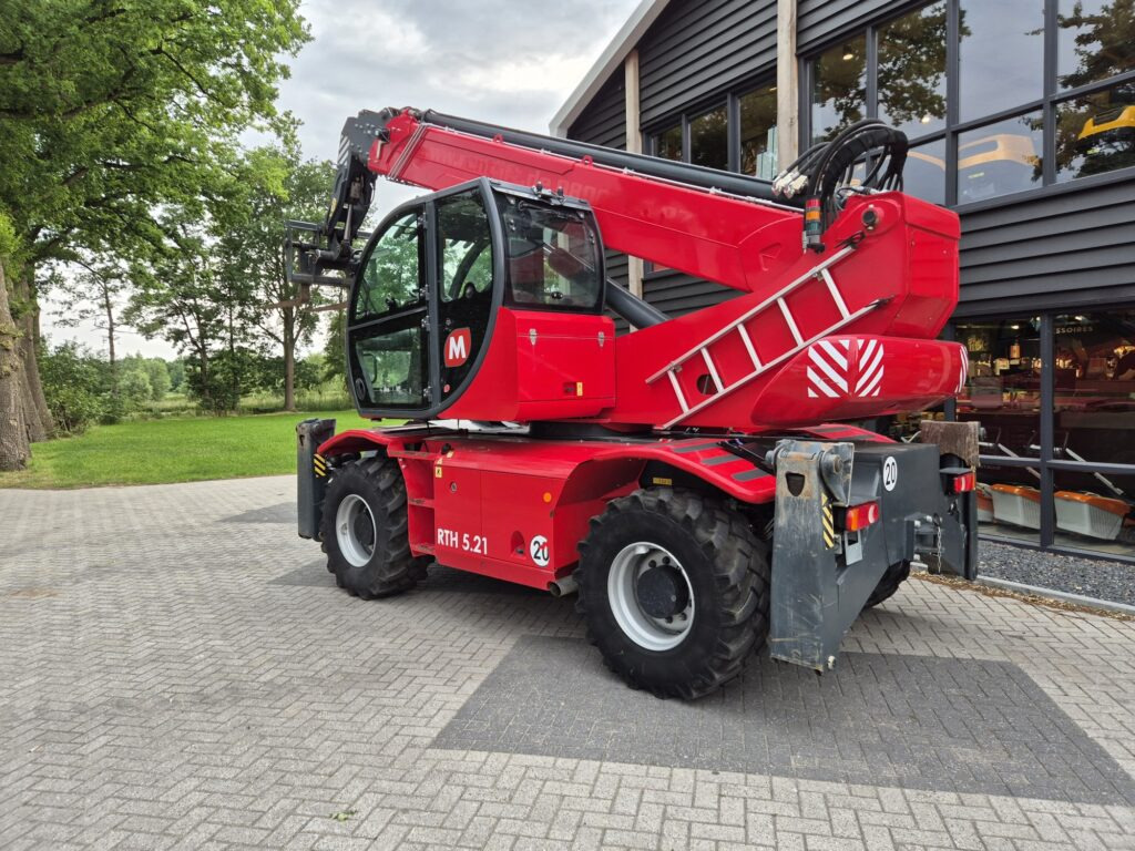 MAGNI RTH 5.21 D/D - Telescopic handler: picture 3 MAGNI RTH 5.21 D/D - Telescopic handler: picture 3