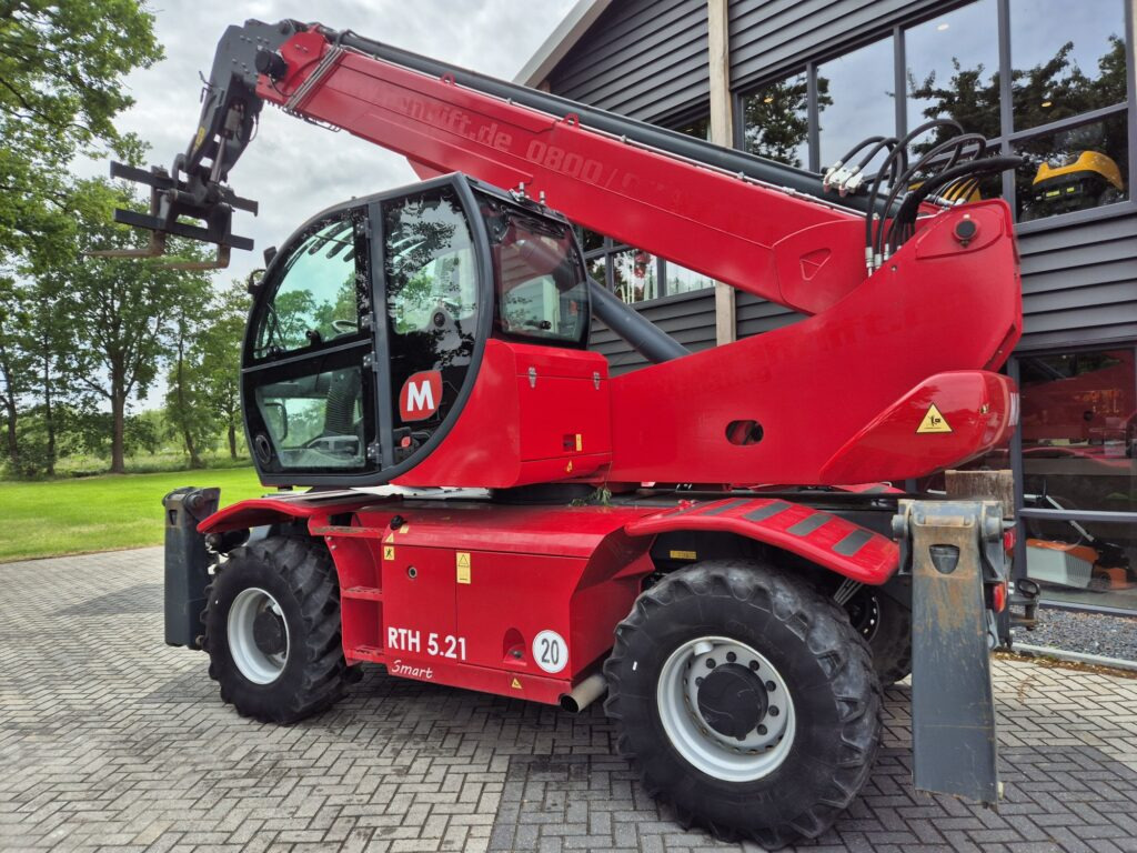 MAGNI RTH 5.21 Smart – D/C - Telescopic handler: picture 3 MAGNI RTH 5.21 Smart – D/C - Telescopic handler: picture 3