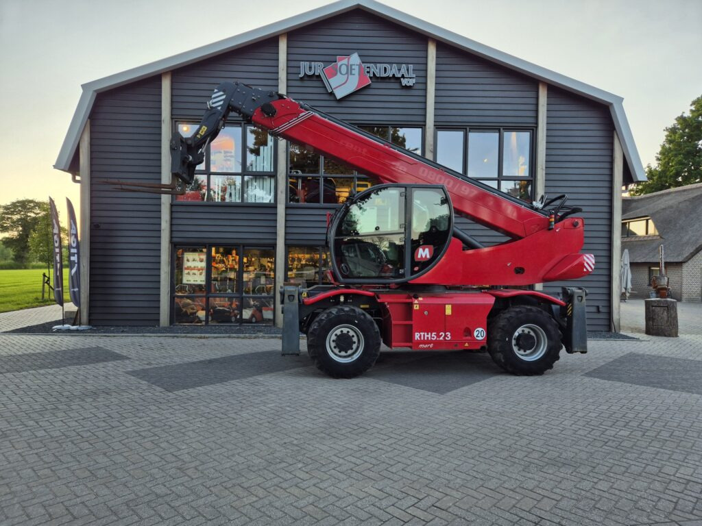 MAGNI RTH 5.23 Smart D/C - Telescopic handler: picture 1 MAGNI RTH 5.23 Smart D/C - Telescopic handler: picture 1