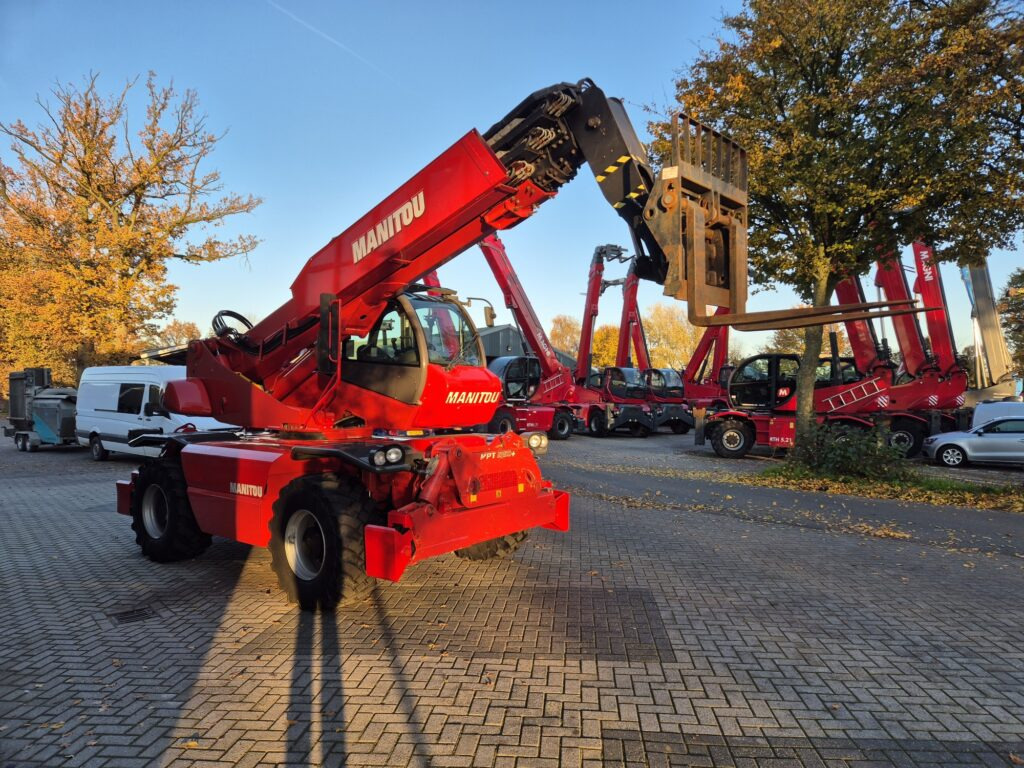 Telescopic handler MANITOU MRT 2150+ privilege: picture 6