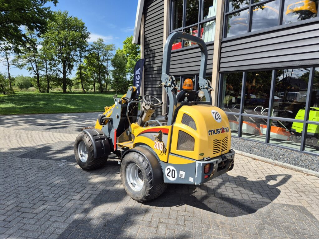 MUSTANG AL 306 miniloader - Compact loader: picture 3 MUSTANG AL 306 miniloader - Compact loader: picture 3