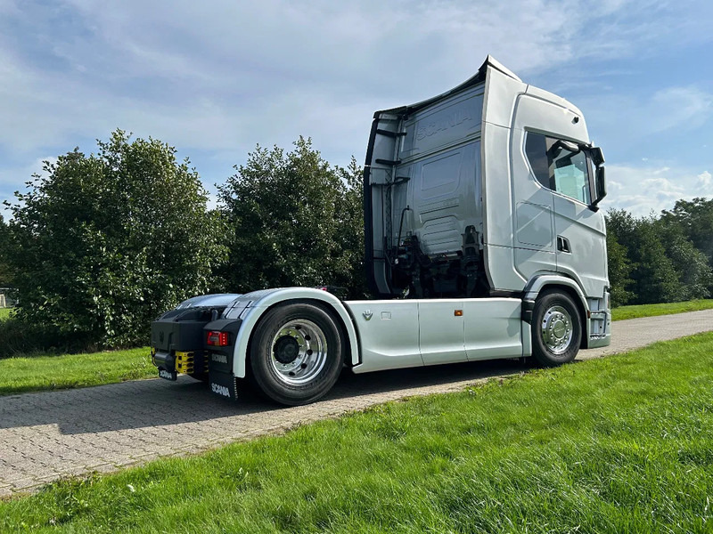 Scania 660S V8 NGS | 4x2 NB | 6 BALON SUSPENSION | RETARDER | FULL-AIR | PTO PREP. | PARK-COOLER | - Tractor unit: picture 5 Scania 660S V8 NGS | 4x2 NB | 6 BALON SUSPENSION | RETARDER | FULL-AIR | PTO PREP. | PARK-COOLER | - Tractor unit: picture 5