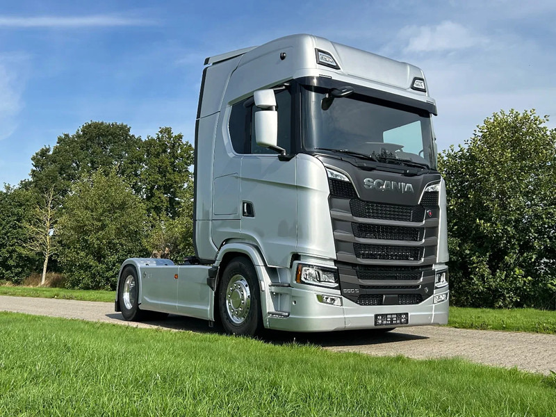 Scania 660S V8 NGS | 4x2 NB | 6 BALON SUSPENSION | RETARDER | FULL-AIR | PTO PREP. | PARK-COOLER | - Tractor unit: picture 4 Scania 660S V8 NGS | 4x2 NB | 6 BALON SUSPENSION | RETARDER | FULL-AIR | PTO PREP. | PARK-COOLER | - Tractor unit: picture 4