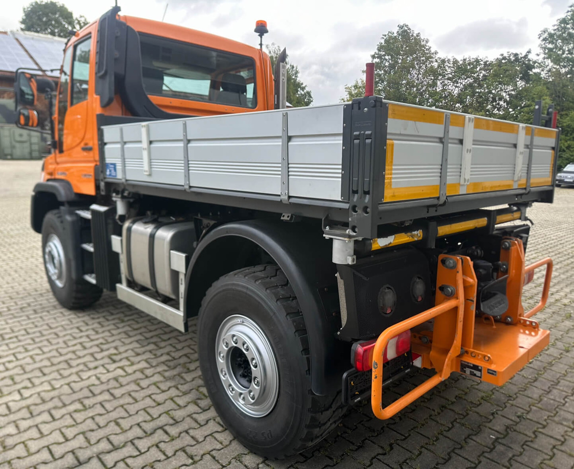 Unimog 530 - U530 405 44301 Mercedes Benz 405 - Municipal/ Special vehicle: picture 3 Unimog 530 - U530 405 44301 Mercedes Benz 405 - Municipal/ Special vehicle: picture 3