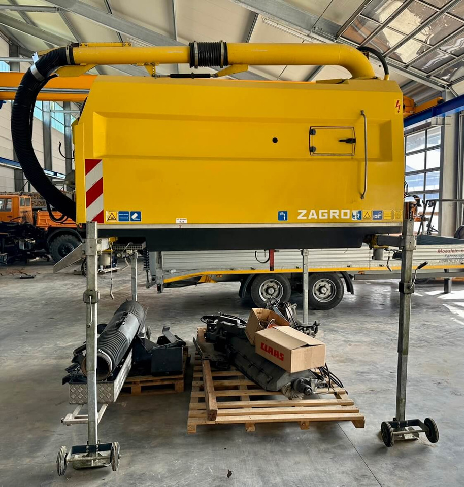 Unimog Aufbaukehrmaschine Trilety SK-370 - Spare parts for Road sweeper: picture 3 Unimog Aufbaukehrmaschine Trilety SK-370 - Spare parts for Road sweeper: picture 3