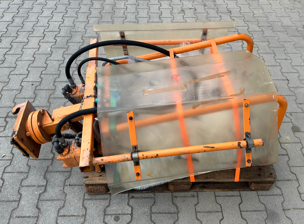 Unimog Doppelwaschbürste Mulag DWB - Broom: picture 4 Unimog Doppelwaschbürste Mulag DWB - Broom: picture 4
