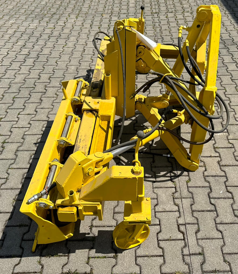 Unimog Frontanbau-Gräder Söder IA02093 - Blade: picture 3 Unimog Frontanbau-Gräder Söder IA02093 - Blade: picture 3