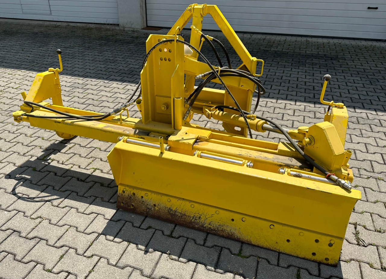 Unimog Frontanbau-Gräder Söder IA02093 - Blade: picture 1 Unimog Frontanbau-Gräder Söder IA02093 - Blade: picture 1