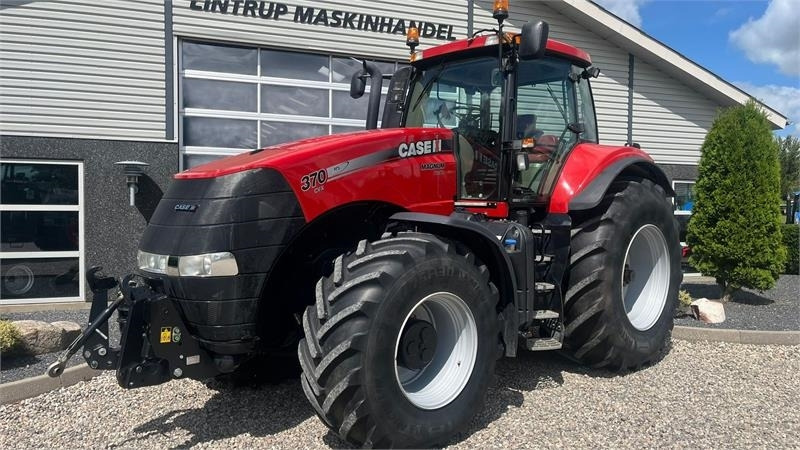 Case IH Magnum 370 CVX Med fronlift - Farm tractor: picture 2 Case IH Magnum 370 CVX Med fronlift - Farm tractor: picture 2