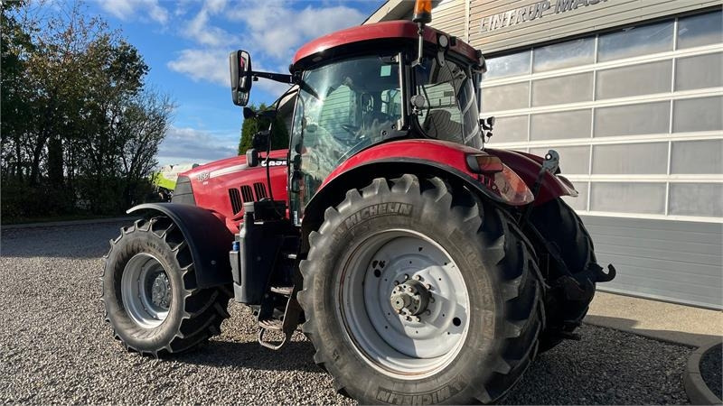 Case IH PUMA 185 CVX Med frontlift RED Model - Farm tractor: picture 3 Case IH PUMA 185 CVX Med frontlift RED Model - Farm tractor: picture 3