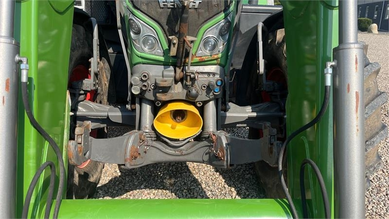 Fendt 720 Vario Med frontlæsser, frontlift og frontPTO  - Farm tractor: picture 4 Fendt 720 Vario Med frontlæsser, frontlift og frontPTO  - Farm tractor: picture 4