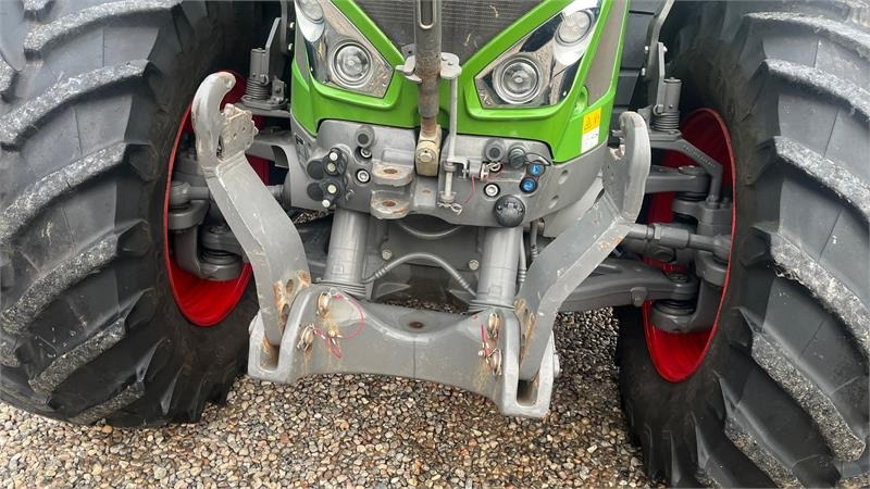 Fendt 933 Vario Profi Plus S4 med frontlift - Farm tractor: picture 4 Fendt 933 Vario Profi Plus S4 med frontlift - Farm tractor: picture 4