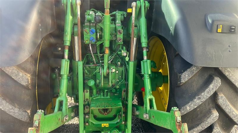 John Deere 6170R AutoPower - Farm tractor: picture 4 John Deere 6170R AutoPower - Farm tractor: picture 4