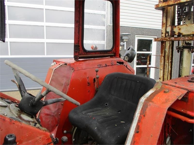 Farm tractor Massey Ferguson 165 Med Trucktårn og Frontlæsser: picture 8