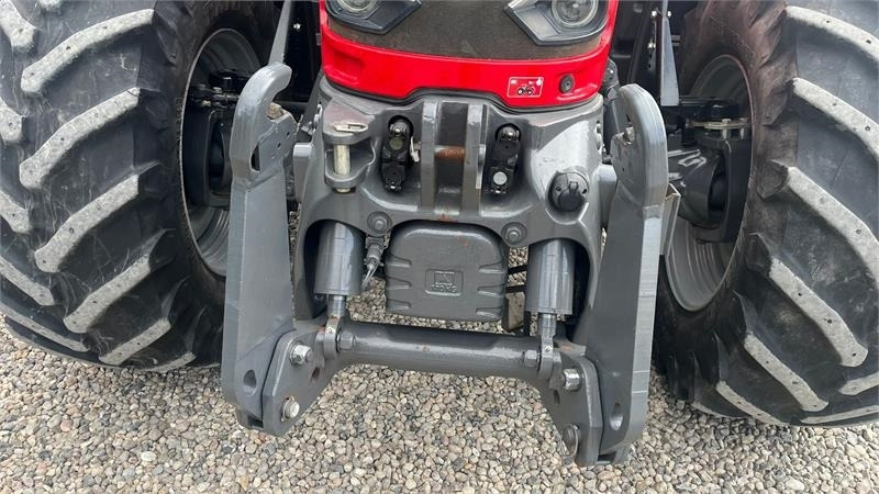 Massey Ferguson 7726 S DynaVT Med frontlift  - Farm tractor: picture 4 Massey Ferguson 7726 S DynaVT Med frontlift  - Farm tractor: picture 4