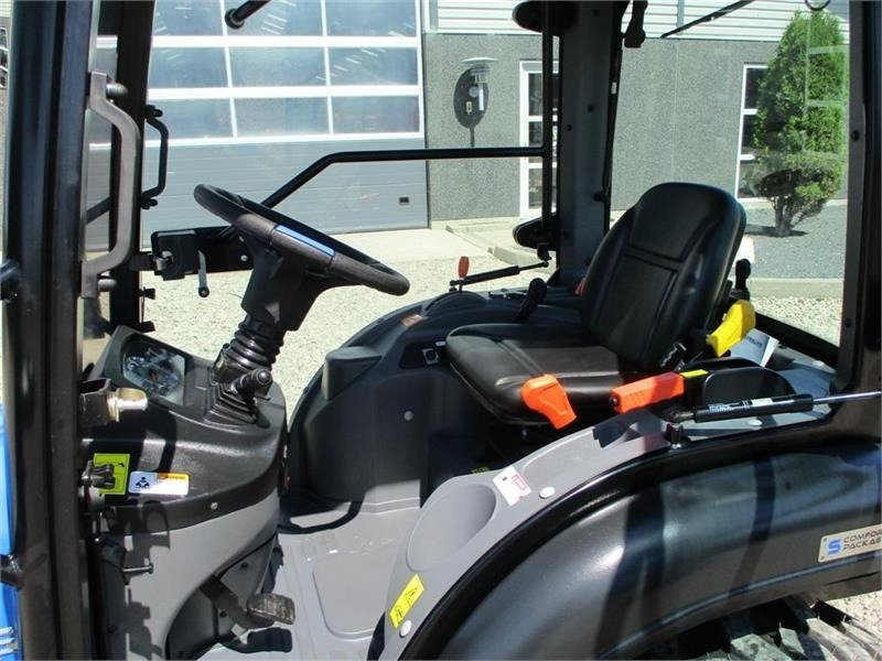 Solis 26 HST med kabine og Industrihjul  - Farm tractor: picture 2 Solis 26 HST med kabine og Industrihjul  - Farm tractor: picture 2