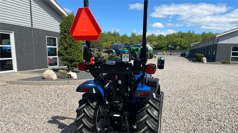 Farm tractor Solis S26 6+2 Gearmaskine med Servostyring og brede trak: picture 4