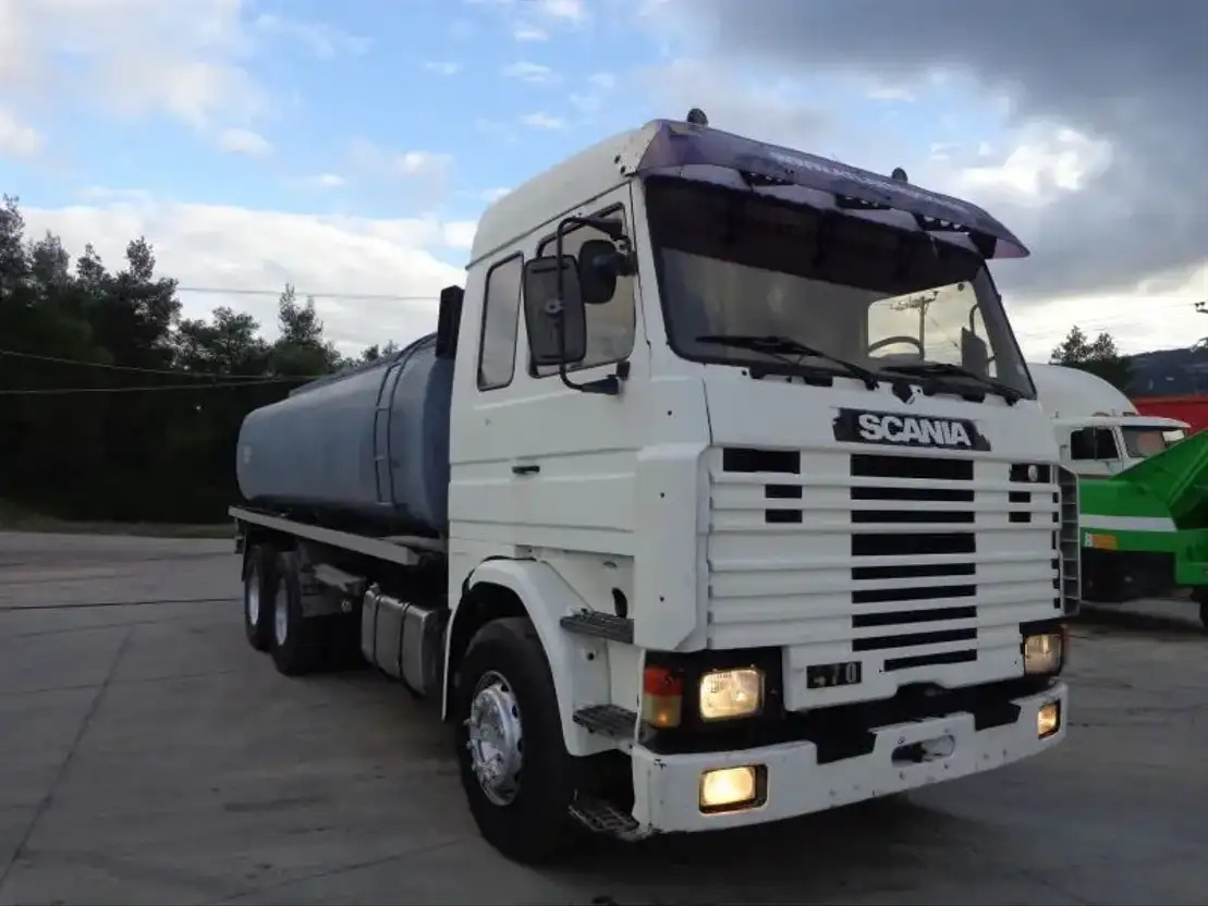 Scania R143-470 V8 Scania R143HL .470 6X2 Diesel/OIL Tank - Tank truck: picture 1 Scania R143-470 V8 Scania R143HL .470 6X2 Diesel/OIL Tank - Tank truck: picture 1
