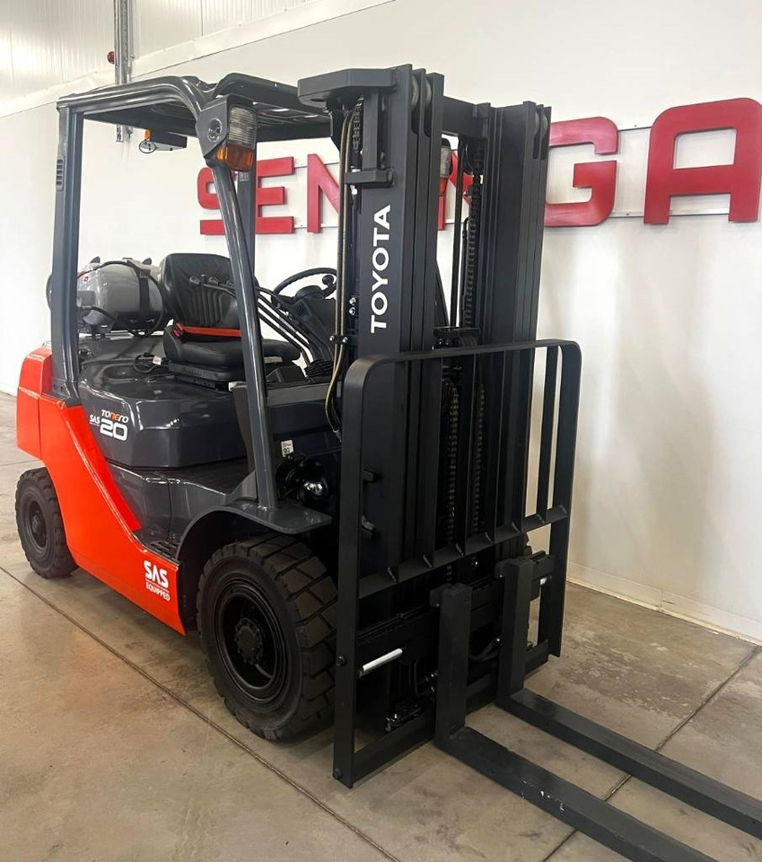 Toyota 10831 8FGF20 - LPG forklift: picture 4 Toyota 10831 8FGF20 - LPG forklift: picture 4