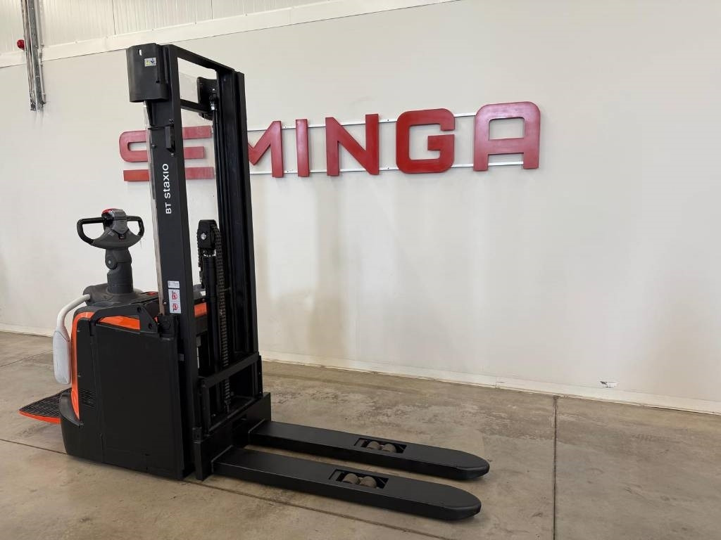 Toyota 11009 - SPE160L - Stacker: picture 3 Toyota 11009 - SPE160L - Stacker: picture 3