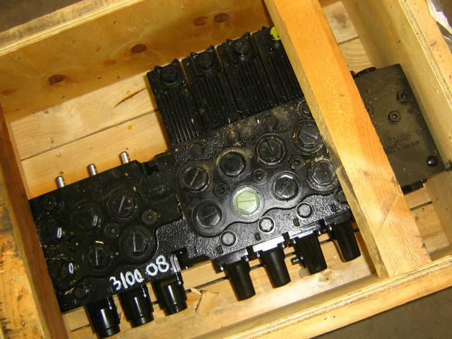 CNH 161F1026C - - Hydraulic valve for Construction machinery: picture 1 CNH 161F1026C - - Hydraulic valve for Construction machinery: picture 1