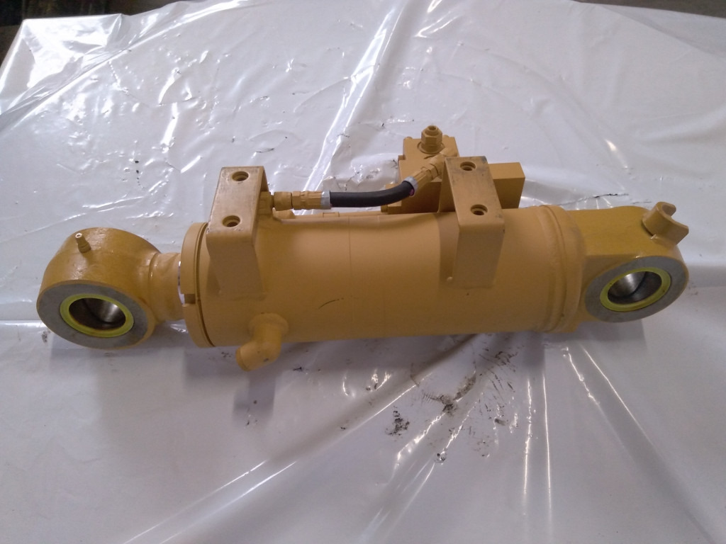 Case KAV18610 - Hydraulic cylinder for Agricultural machinery: picture 2 Case KAV18610 - Hydraulic cylinder for Agricultural machinery: picture 2