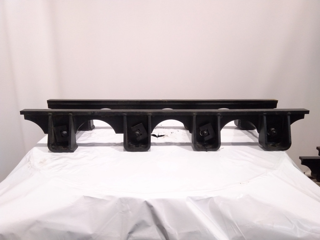 Caterpillar 3241003 - Track for Construction machinery: picture 1 Caterpillar 3241003 - Track for Construction machinery: picture 1