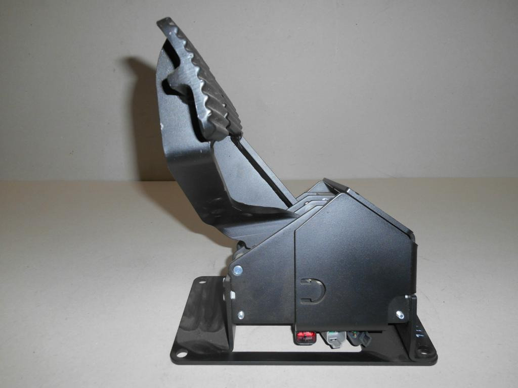 Caterpillar 3653464 - 3295766 - Pedal for Construction machinery: picture 4 Caterpillar 3653464 - 3295766 - Pedal for Construction machinery: picture 4