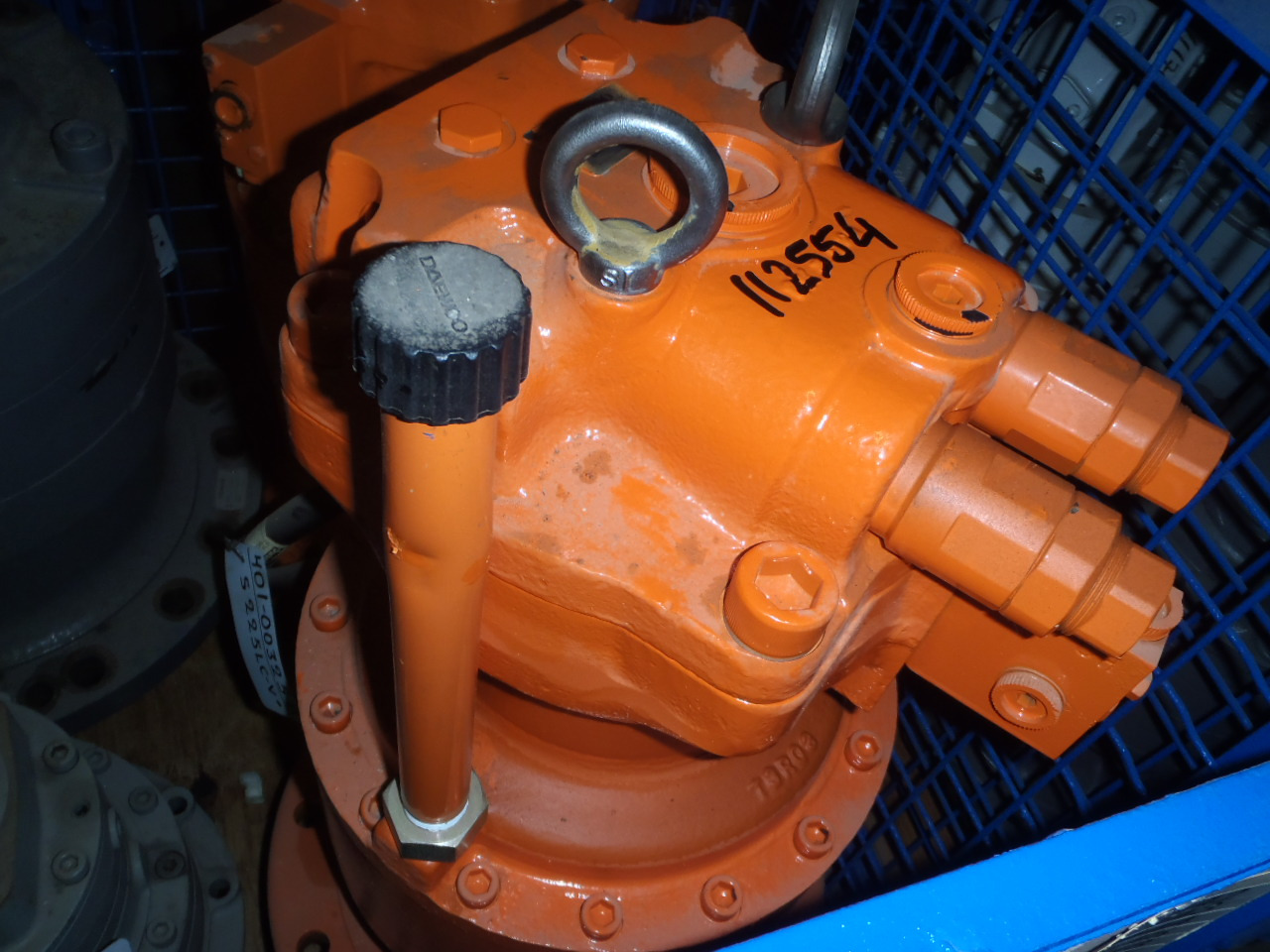 Daewoo 401-00391 - - Swing motor for Construction machinery: picture 1 Daewoo 401-00391 - - Swing motor for Construction machinery: picture 1