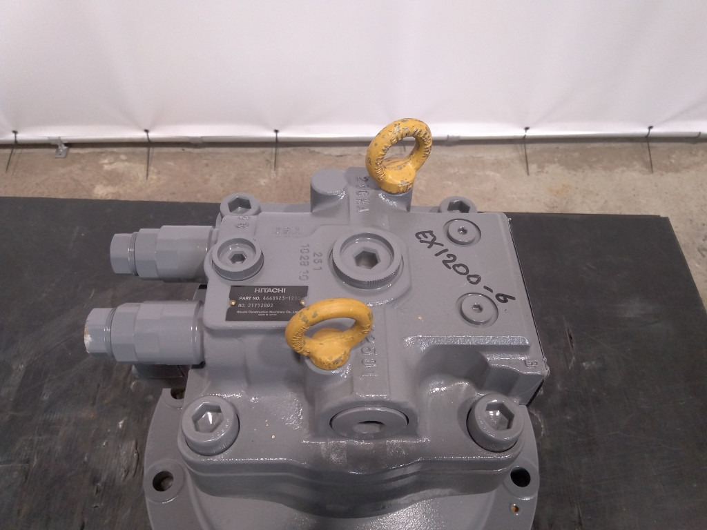 Hitachi 4668923 - 4637117 - Swing motor for Construction machinery: picture 2 Hitachi 4668923 - 4637117 - Swing motor for Construction machinery: picture 2