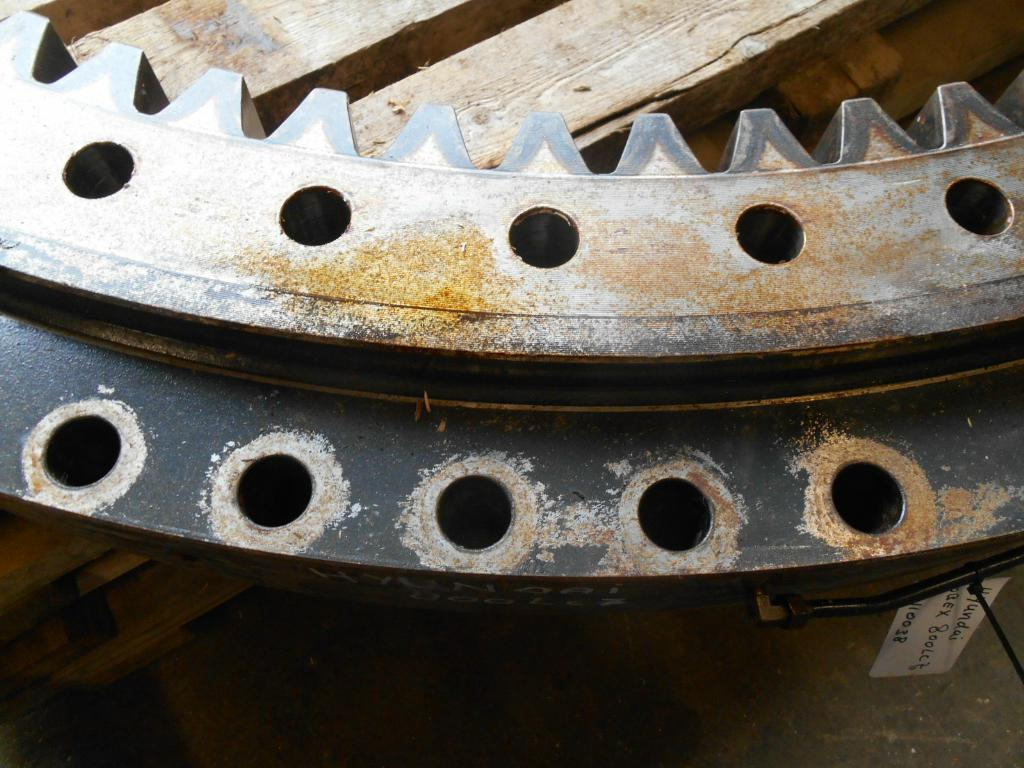 Hyundai 81ND-01020 - 81QG-01020B2 - Slewing ring for Construction machinery: picture 4 Hyundai 81ND-01020 - 81QG-01020B2 - Slewing ring for Construction machinery: picture 4