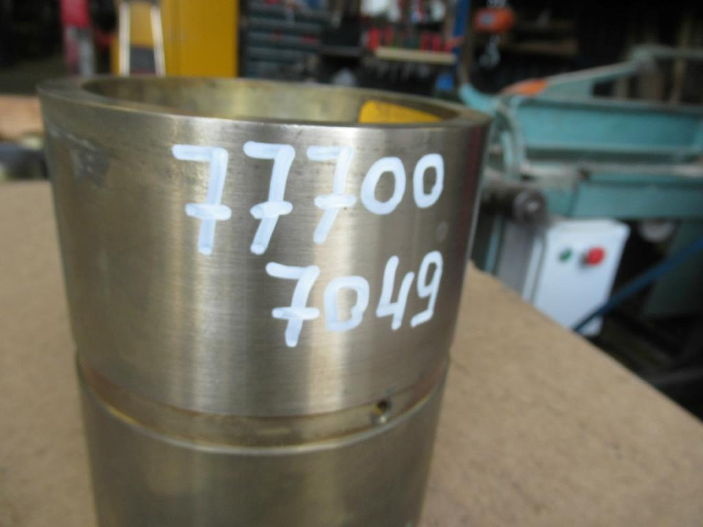 Liebherr 28585240 - - Piston/ Ring/ Bushing for Construction machinery: picture 3 Liebherr 28585240 - - Piston/ Ring/ Bushing for Construction machinery: picture 3