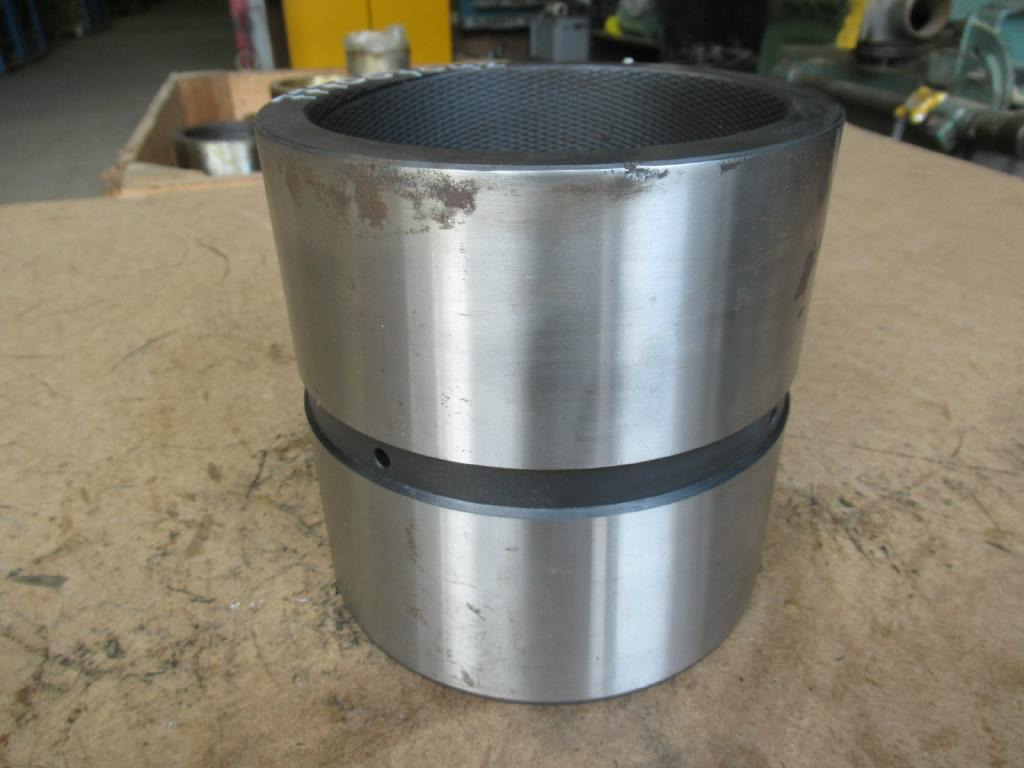 Liebherr 9388632 001 - - Piston/ Ring/ Bushing for Construction machinery: picture 1 Liebherr 9388632 001 - - Piston/ Ring/ Bushing for Construction machinery: picture 1