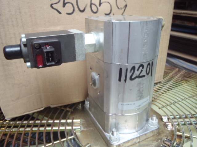 New Holland 4532000 - Hydraulic motor for Construction machinery: picture 1 New Holland 4532000 - Hydraulic motor for Construction machinery: picture 1