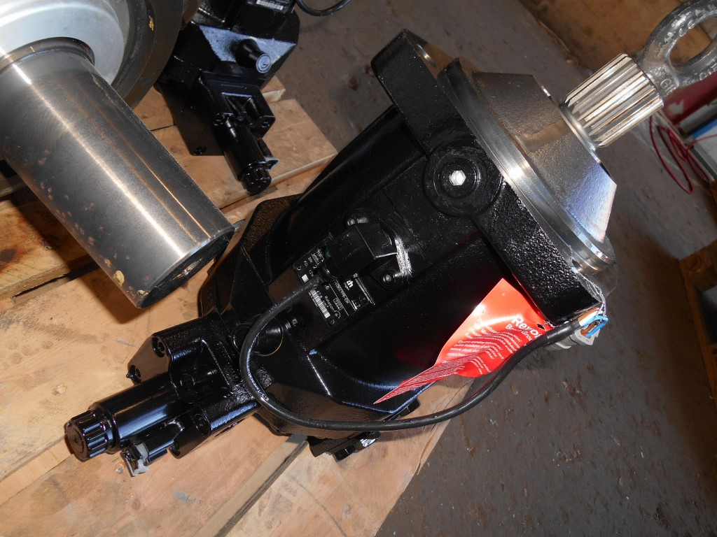 New Holland 84345391 - Hydraulic motor for Construction machinery: picture 4 New Holland 84345391 - Hydraulic motor for Construction machinery: picture 4