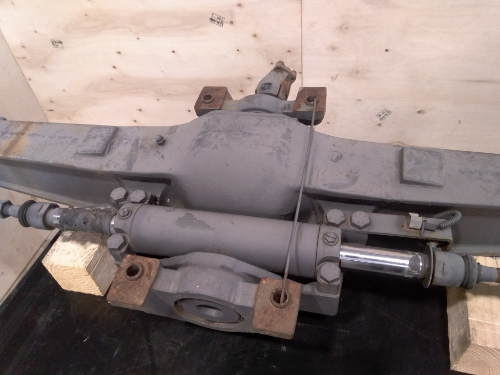 New Holland 87674863 - 85821298 - Front axle for Construction machinery: picture 2 New Holland 87674863 - 85821298 - Front axle for Construction machinery: picture 2