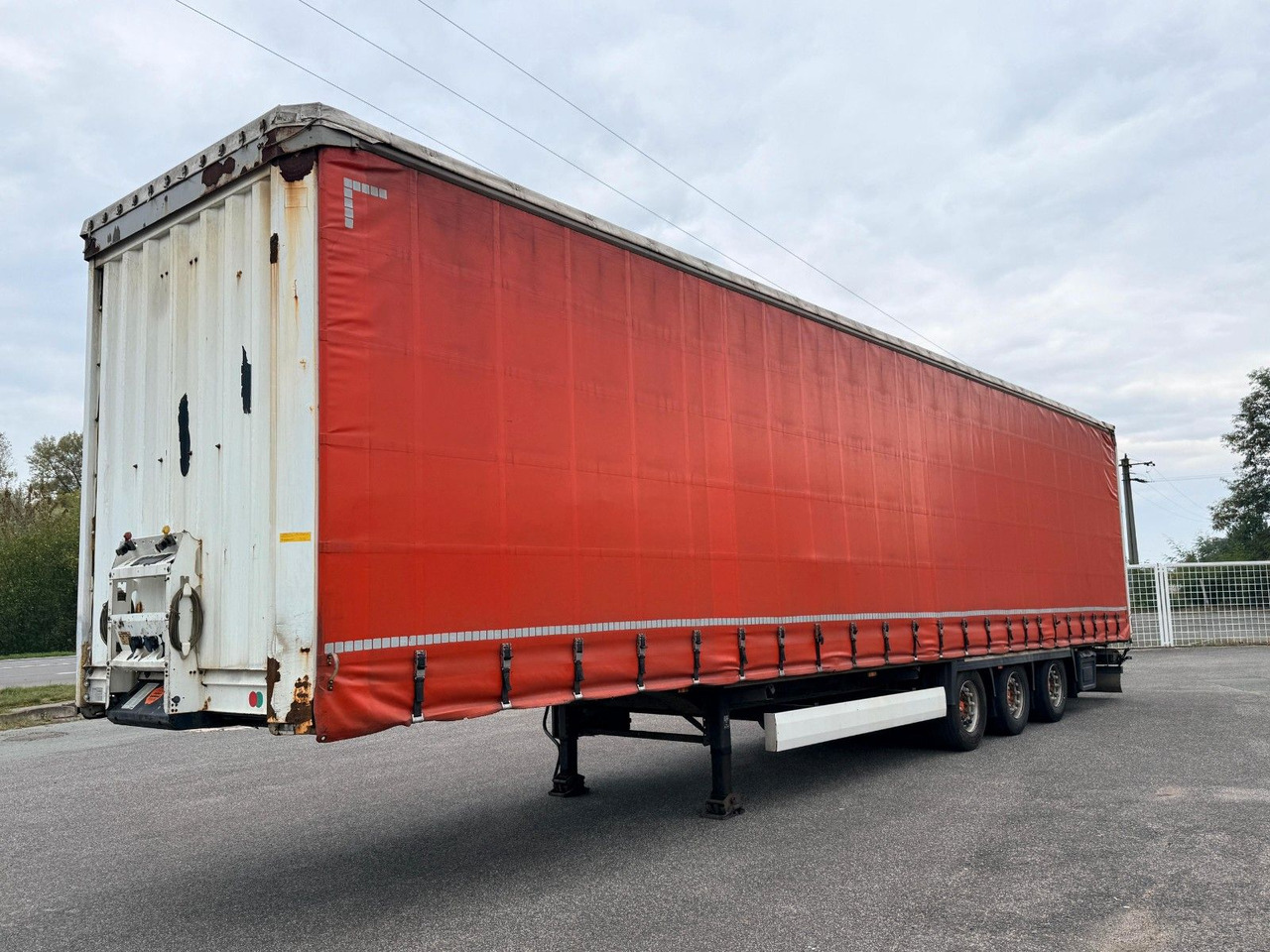 Krone SD - Curtainsider semi-trailer: picture 1 Krone SD - Curtainsider semi-trailer: picture 1
