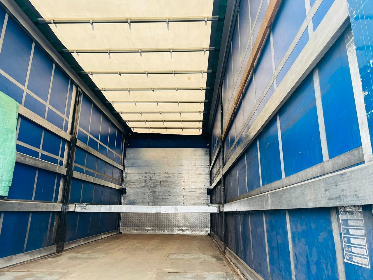 Curtainsider truck Renault Premium 460 P6X2 EEV: picture 10 Curtainsider truck Renault Premium 460 P6X2 EEV: picture 10