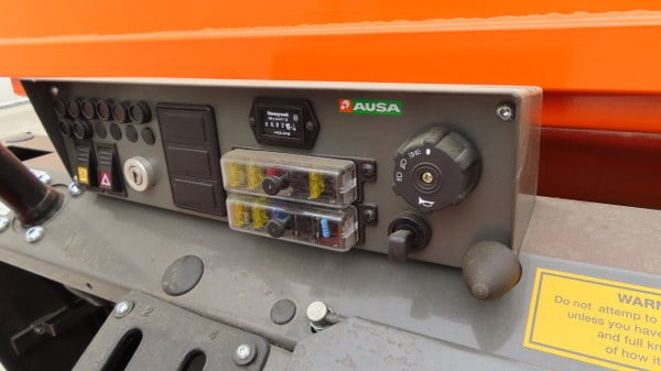 Asphalt machine Ausa D150RM: picture 9 Asphalt machine Ausa D150RM: picture 9