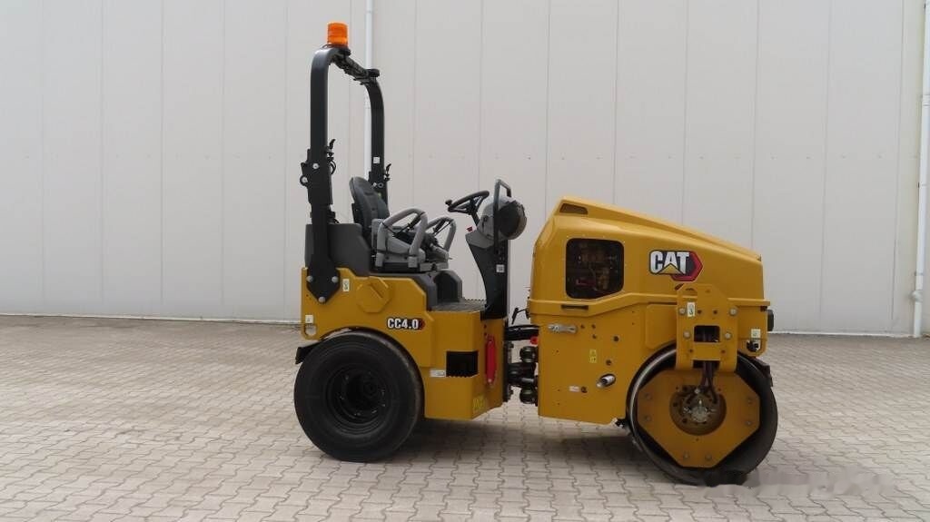 Combination roller Caterpillar CAT CC4.0: picture 1