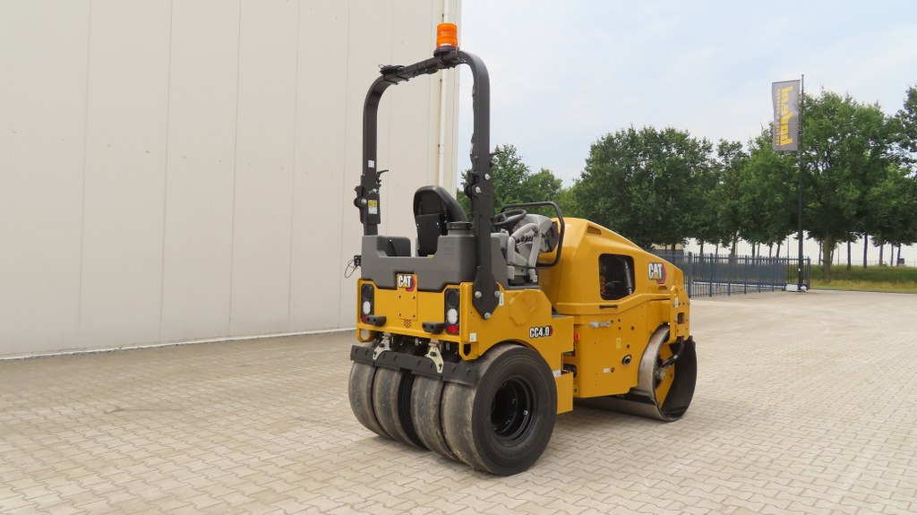Caterpillar CC4.0 - Combination roller: picture 2 Caterpillar CC4.0 - Combination roller: picture 2