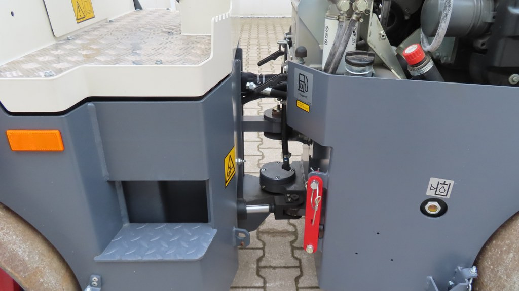 Road roller Dynapac CC1200 VI: picture 10